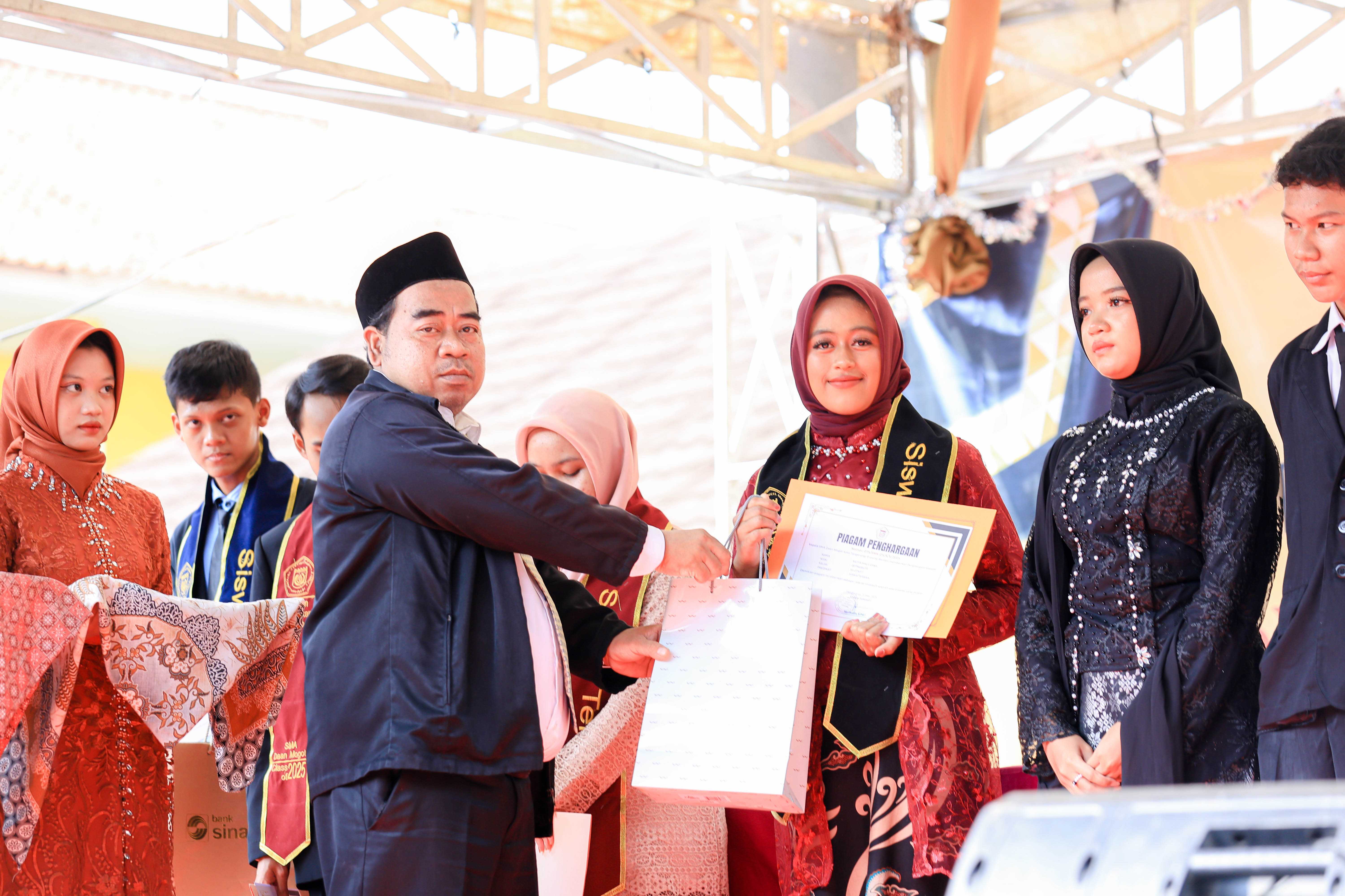 Pengumuman Siswa Manajemen Manajemen Perkantoran MP MP Terbaik SMK Dewi Sartika Cibodas Tangerang